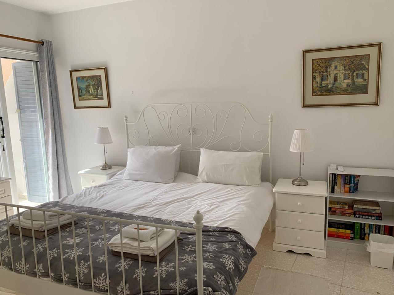 King'S Palace - Spacious 2 Bed, 2 Bath With Sea And Pool Views Lägenhet Paphos Exteriör bild